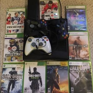 Xbox 360 9 games 3 controllers and microphone